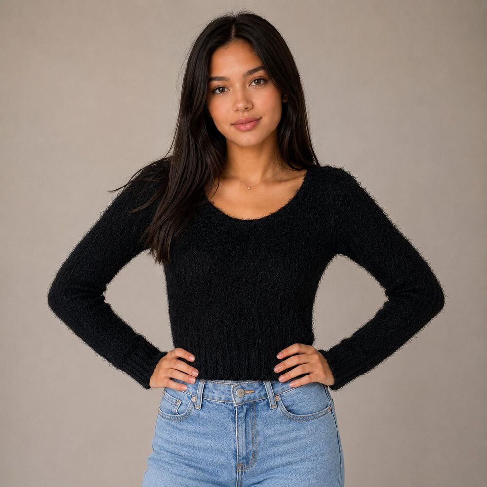 Decree Women’s Large Black Fuzzy Knit Sweater Long Sleeve Cropped Scoop Neck